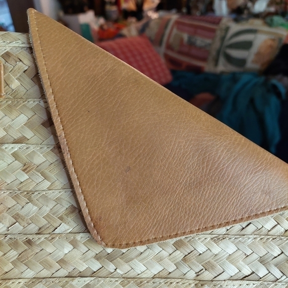 Vintage* Straw & Leatherette 1/4 Fold Handbag - Picture 3 of 10